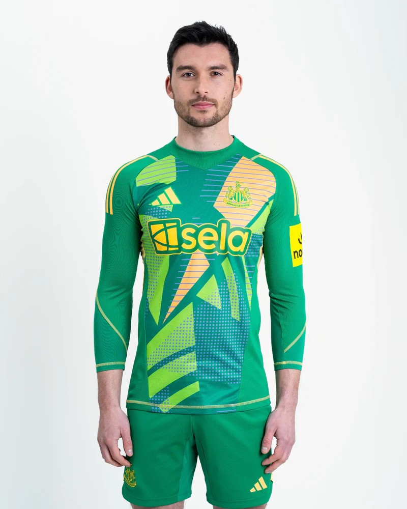 Newcastle United FC 24/25 GK Jersey