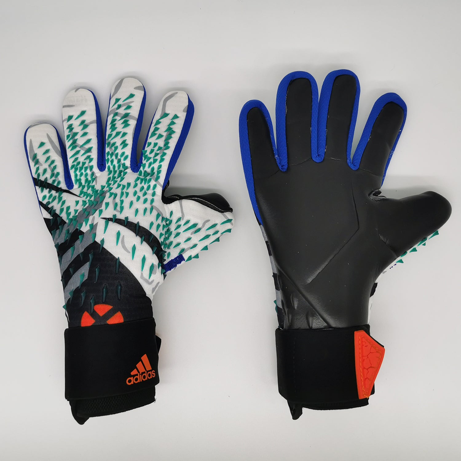 A23 Wristband Goalkeeper Gloves White Black Blue