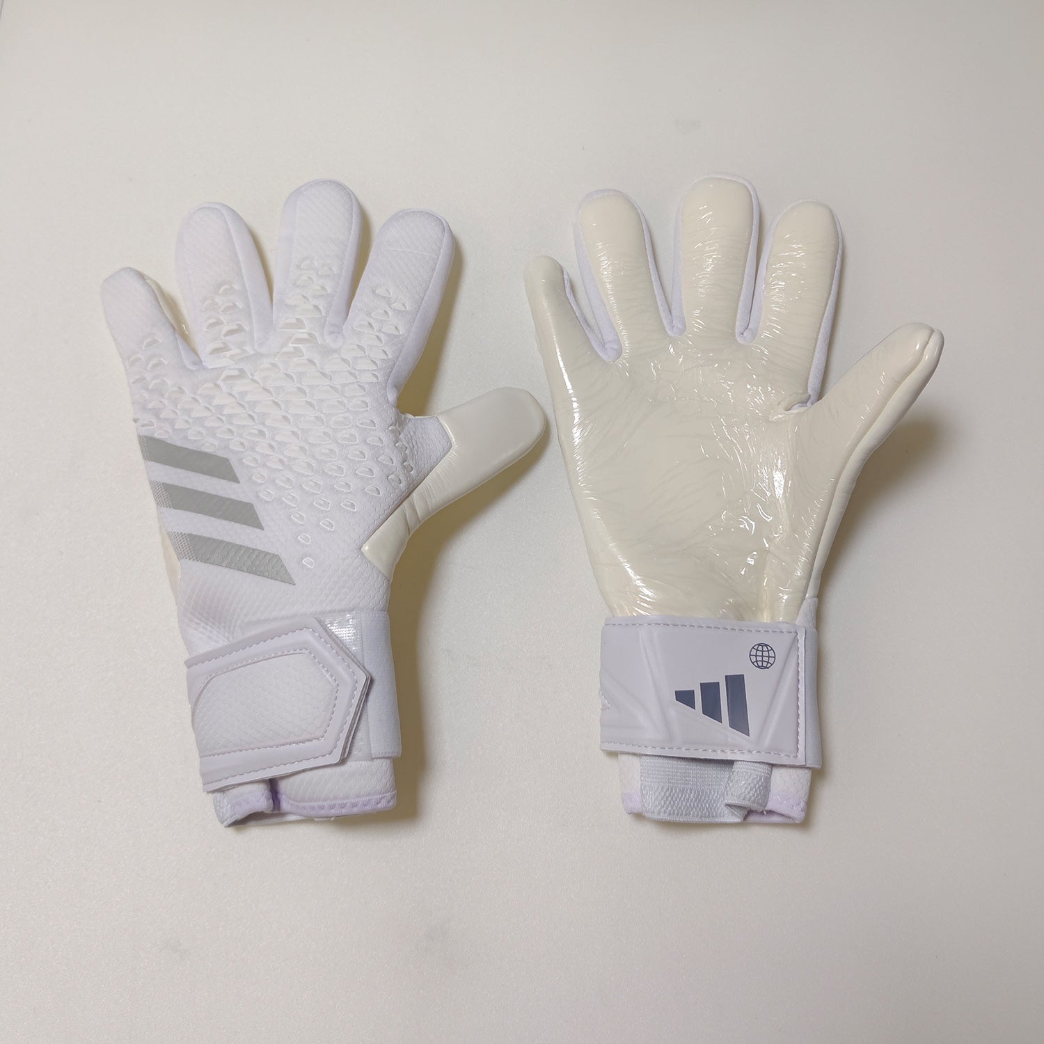 A28 Wristband Goalkeeper Gloves White