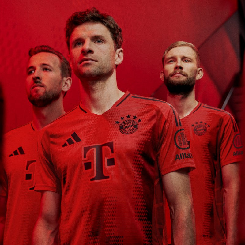 FC Bayern 24/25 Home Jersey (Player Version)