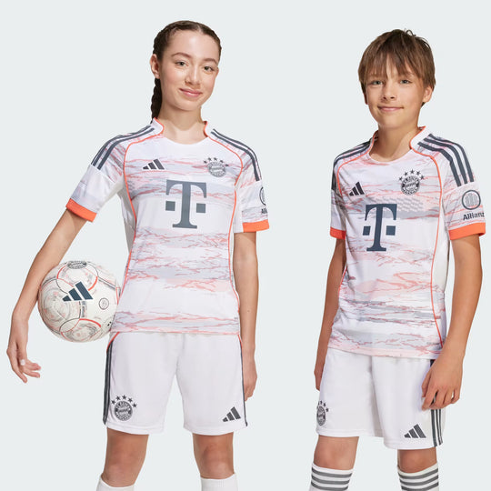 BAYERN MUNICH 25/26 AWAY YOUTH FULL KIT