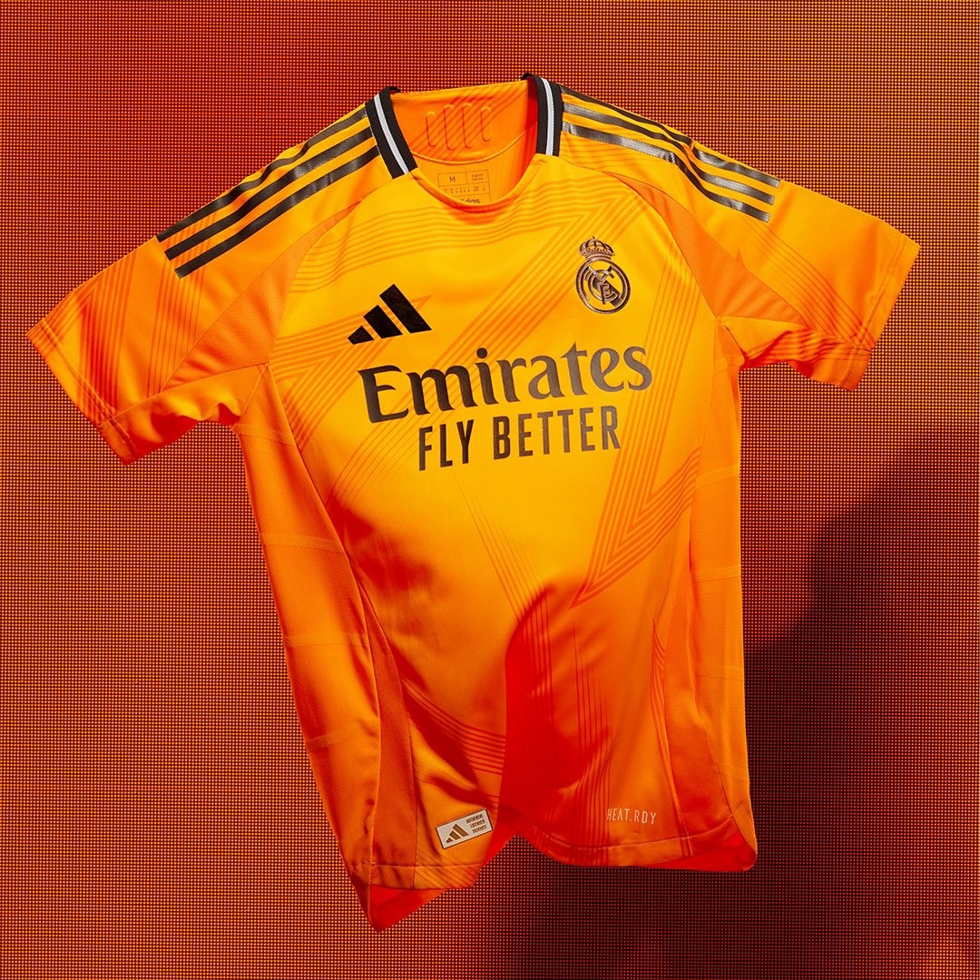 Real Madrid 24/25 Away Jersey (Player Version)